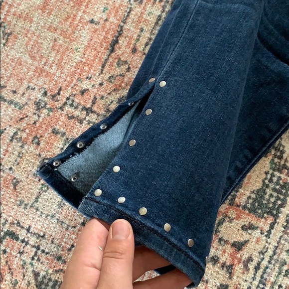 Loft Plus Jeans - Picture 2 of 5